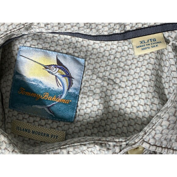 Tommy Bahama Shirt Men's XL 100% Silk Island Modern Fit Button Front Down Vented - Picture 14 of 14